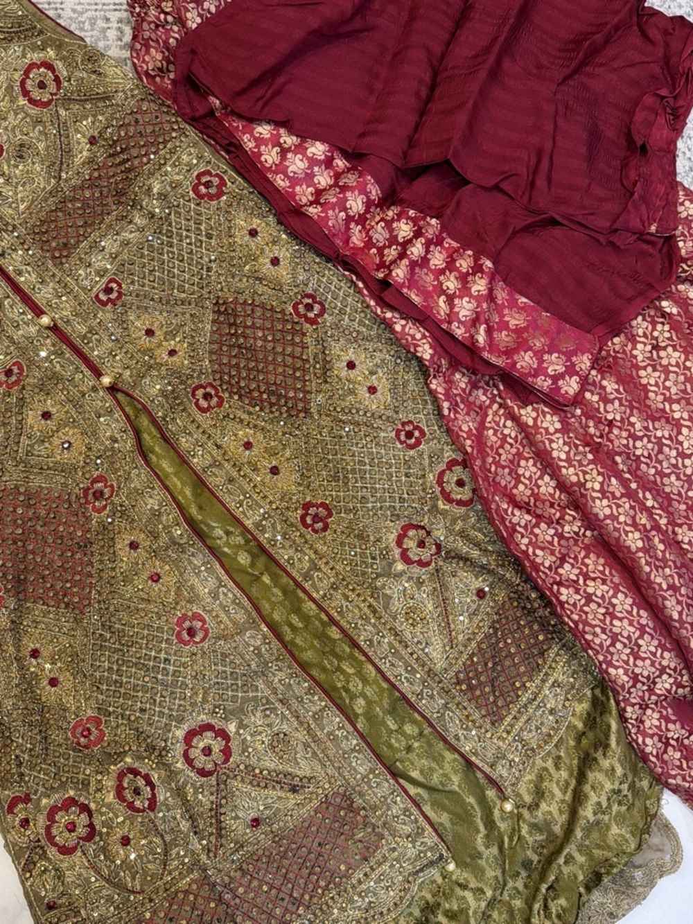 Gold & Red and green Embroidered Lehenga Set Like New# Pakistani 3 piece brand 4